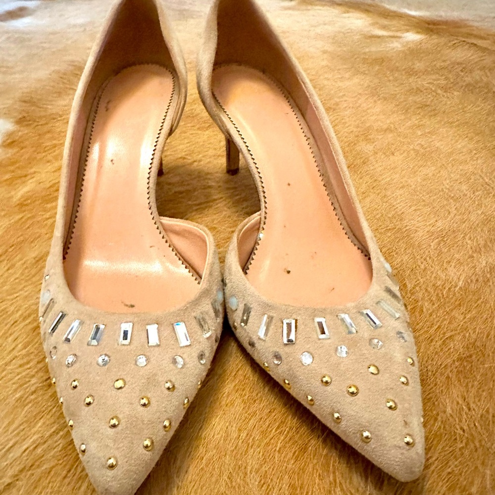 Tan Suede kitten heels